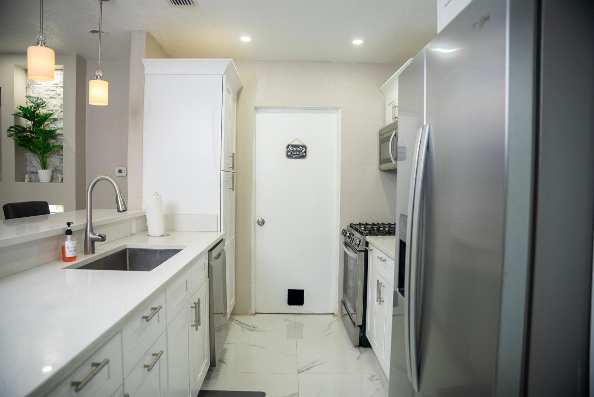 Stunning Modern Home In Tampa With Pool - Just 5 Minutes From Airport! Ngoại thất bức ảnh