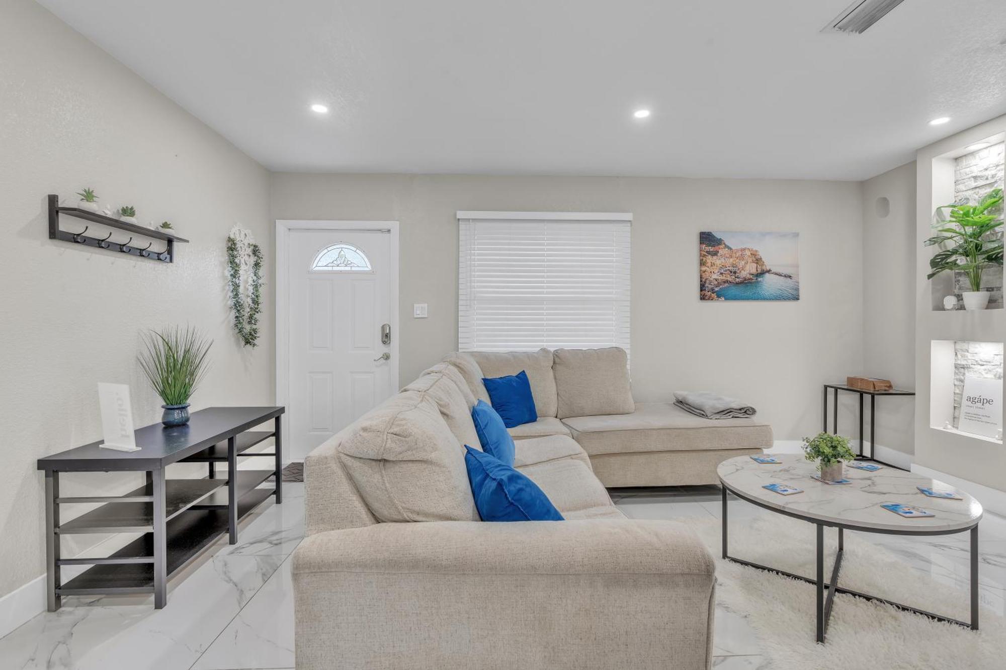 Stunning Modern Home In Tampa With Pool - Just 5 Minutes From Airport! Ngoại thất bức ảnh