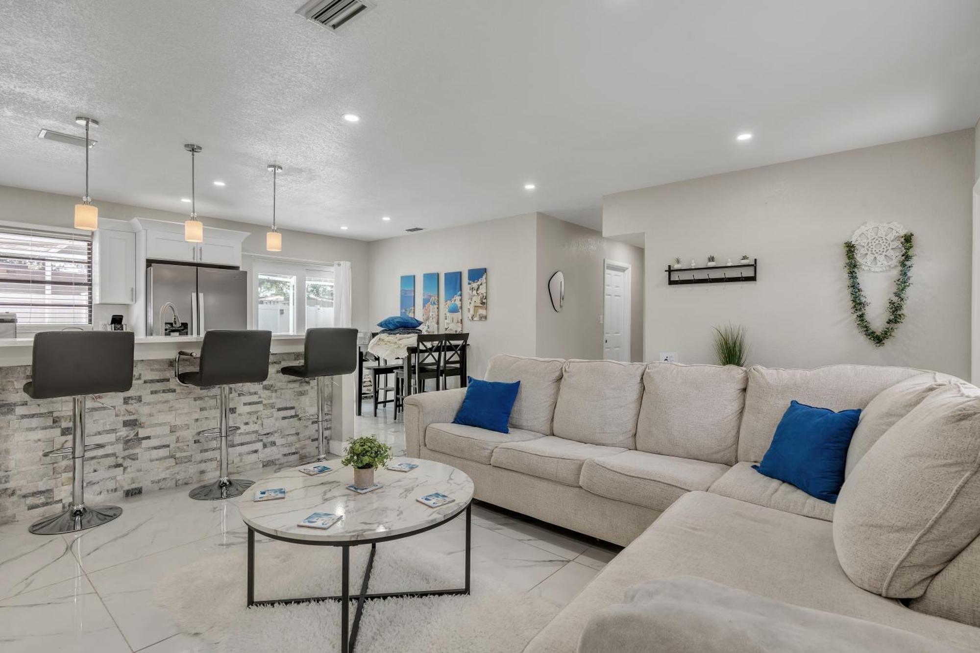 Stunning Modern Home In Tampa With Pool - Just 5 Minutes From Airport! Ngoại thất bức ảnh